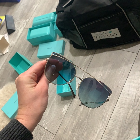 Fun Tiffany &Co. Sunglasses ๐ - Picture 8 of 12